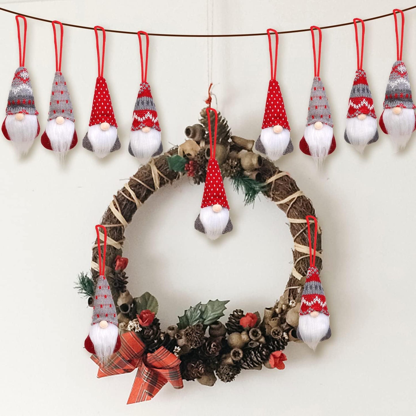 Christmas Gnomes Hanging Ornaments Set of 8, Swedish Gnome Handmade Plush Santa Elves Christmas Tree Hanging Decorations Xmas Decorations