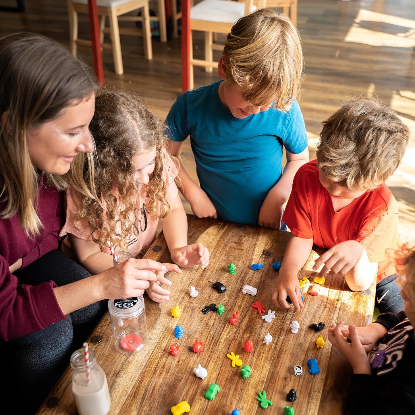 Ideal Grabolo: Find the match and grab it fast reaction game Quick play family game For 3-6 Players Ages 4+, Multicolor