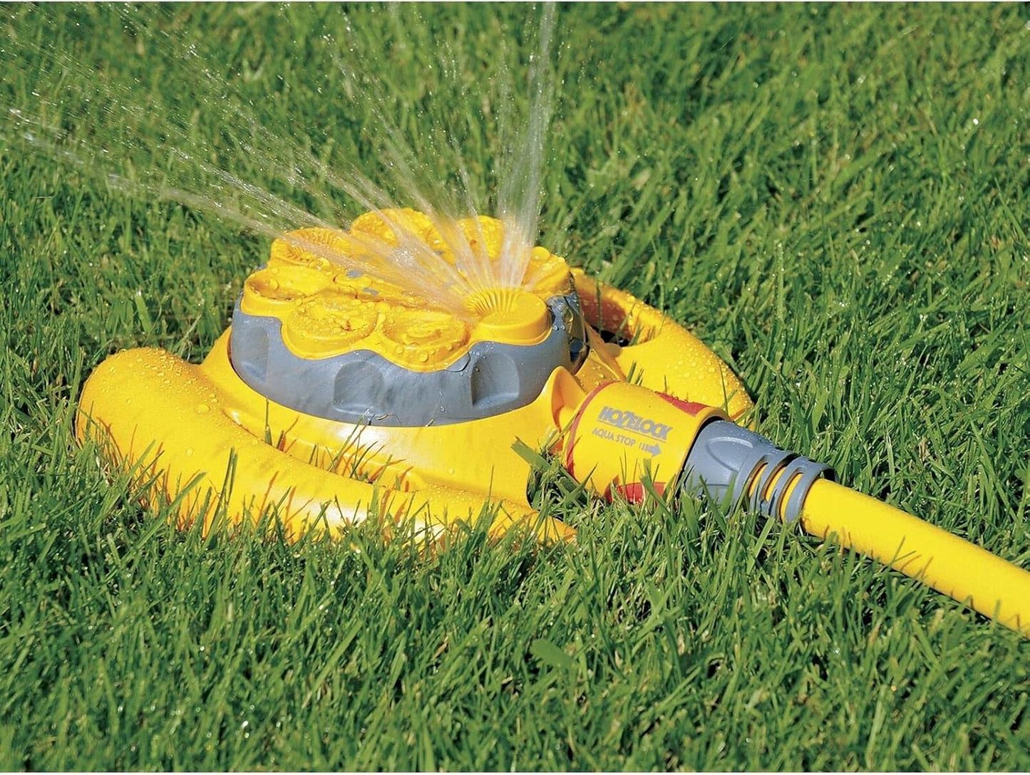 HOZELOCK - Sprinkler Rotating 79 m² : Small-area Base-mounted Spray Sprinkler (ø 10m), Ideal for Small Gardens: 8 Spray Patterns [2515P0000]