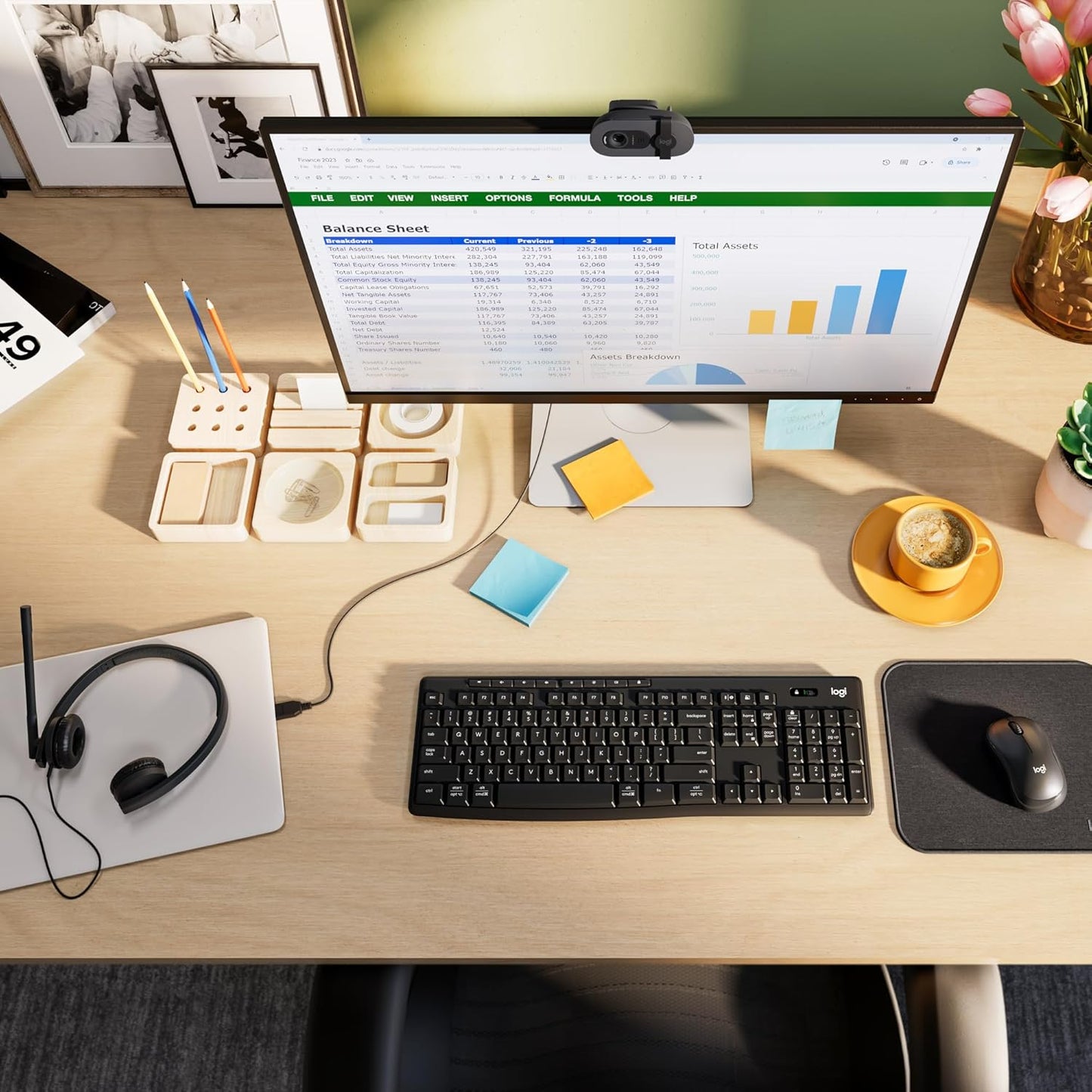 Logitech M240 Silent Bluetooth Mouse, Wireless, Compact, Portable, Smooth Tracking, 18-Month Battery, for Windows, macOS, ChromeOS, Compatible with PC, Mac, Laptop, Tablets - Graphite